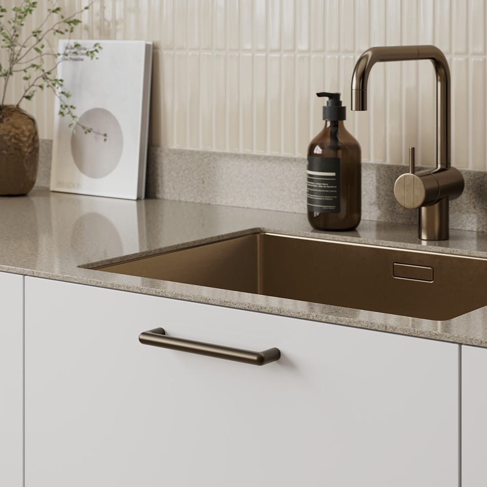 Arcade | Greb i Bronze finish Beslag Design FINICC