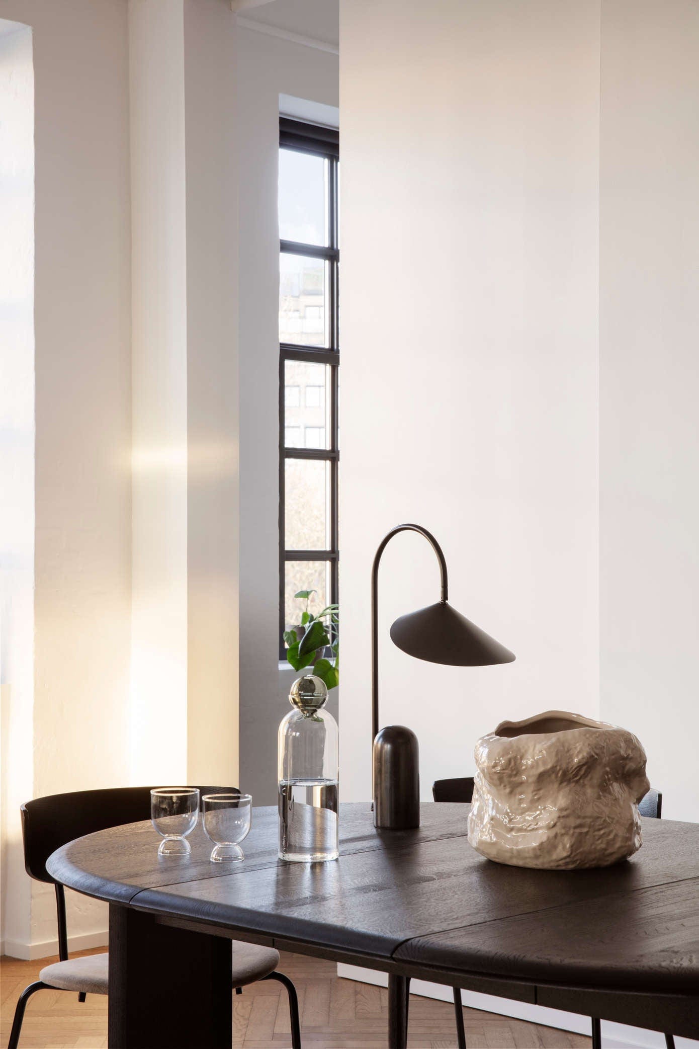 Arum Table Lamp - Black ferm LIVING FL-100132101 FINICC