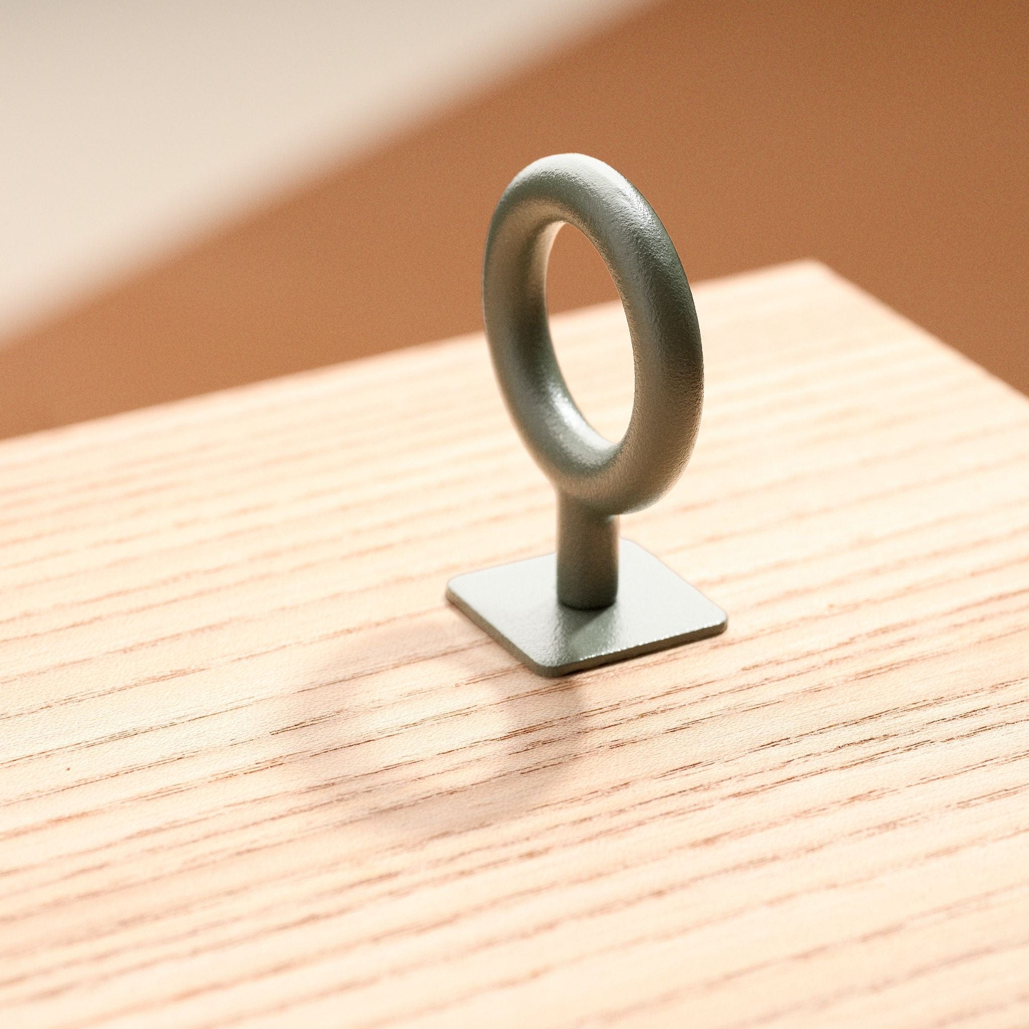 Key | Knop i Ash Green L 35 mm x D 37 mm Toniton 401028-11 FINICC