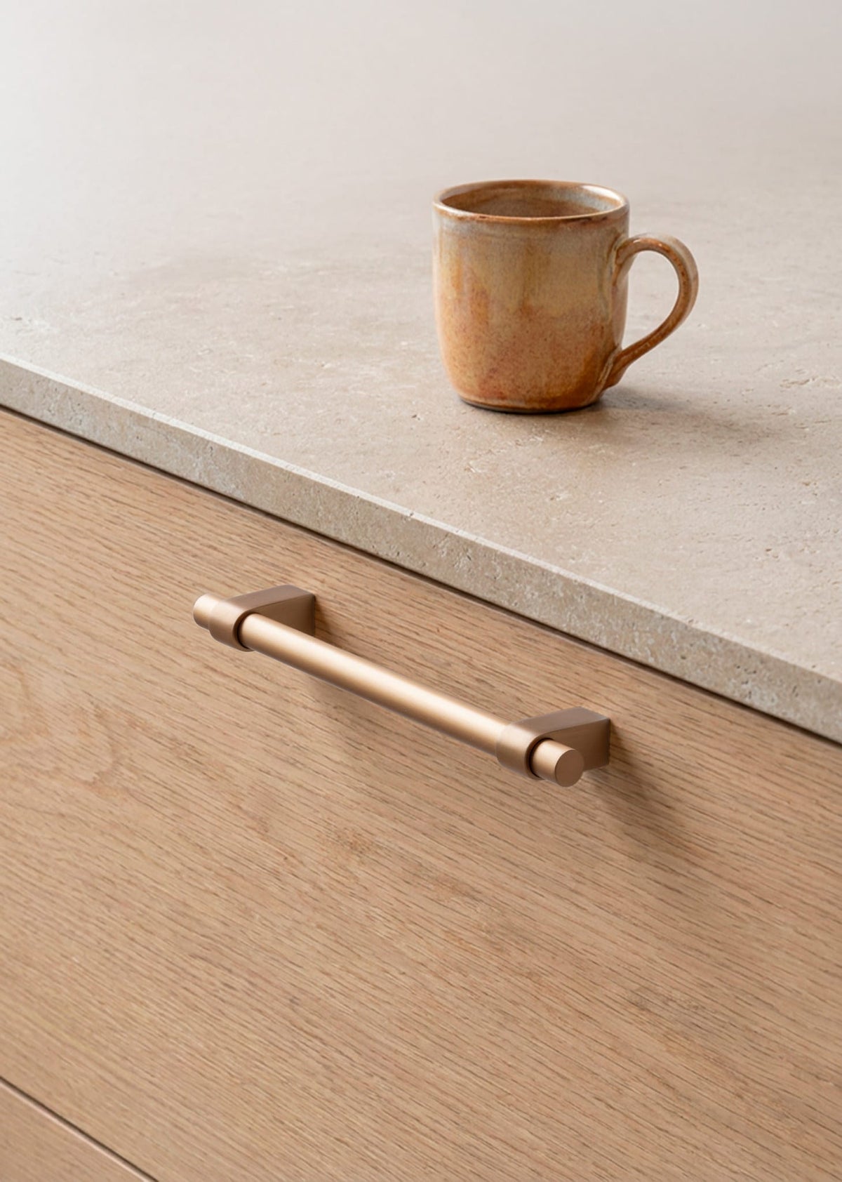 Trace | Greb i Champagne Beslag Design FINICC