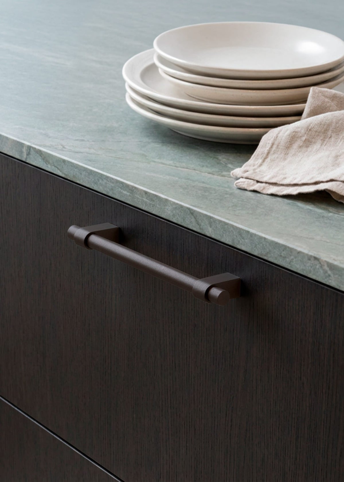 Trace | Greb i Dark Bronze Beslag Design FINICC