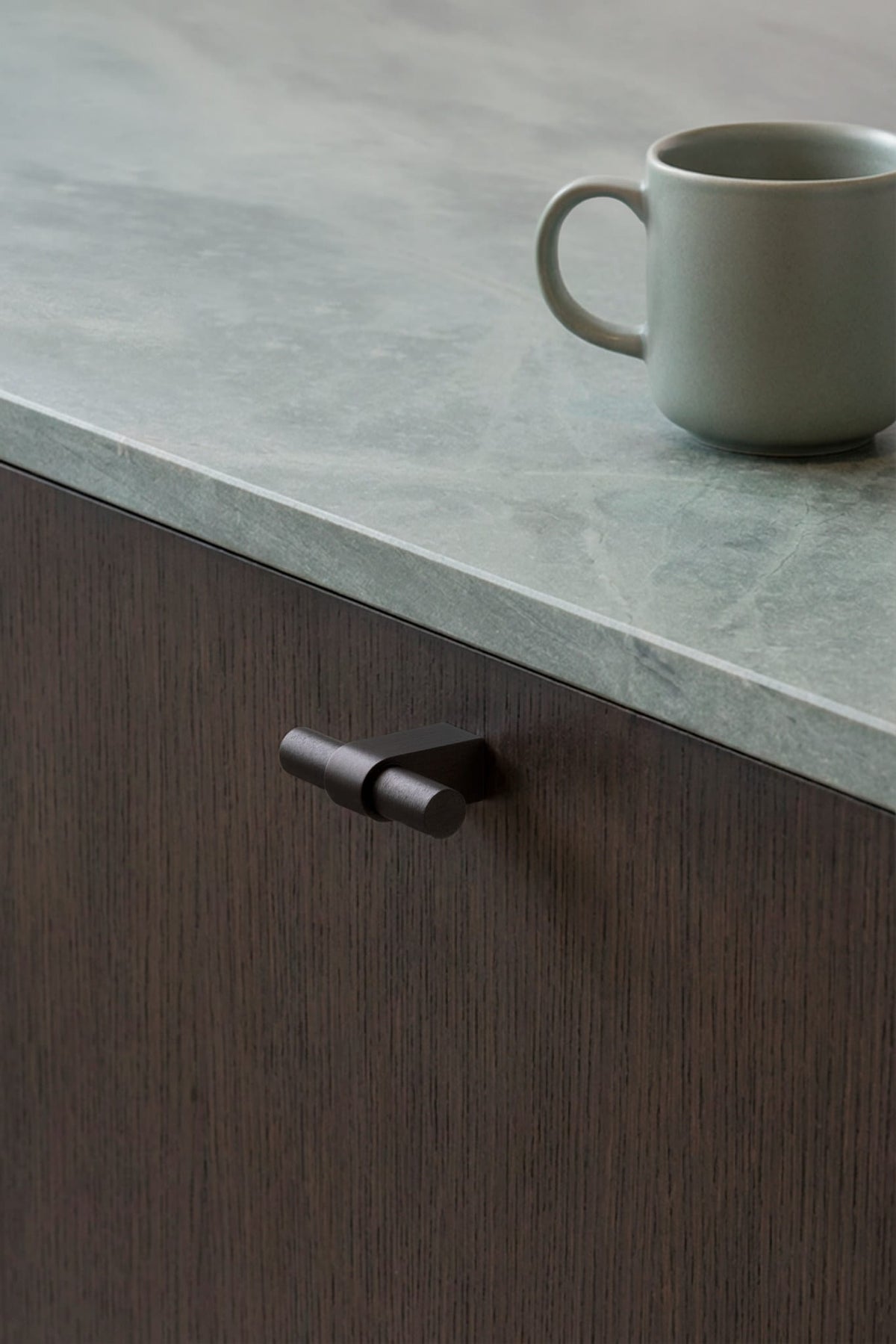 Trace | T-Greb i Dark Bronze L 60 mm x D 35 mm Beslag Design BD-308495-11 FINICC