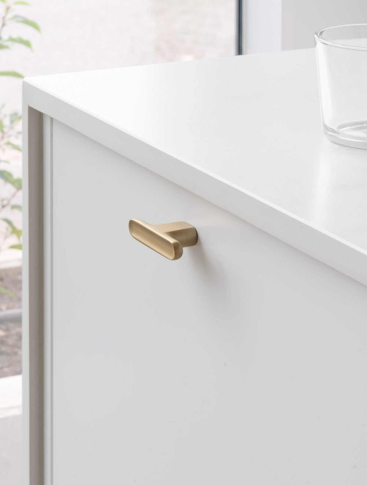 Vibe Soft | T-Greb i Børstet Guld finish L 70 mm x D 28 mm Beslag Design BD-308452-11 FINICC