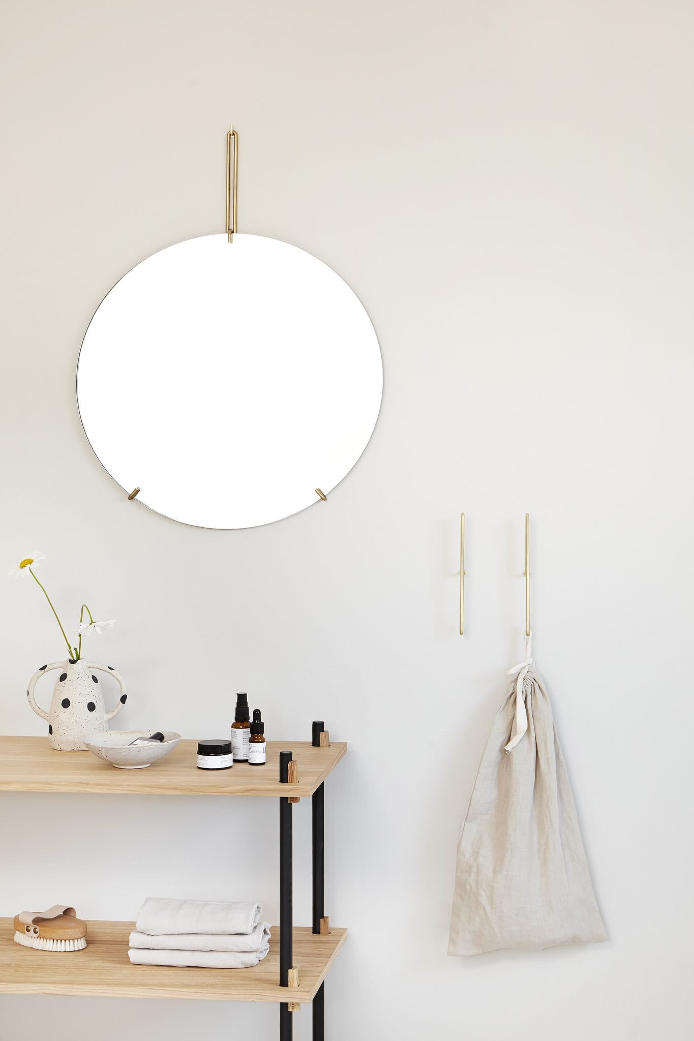 Wall Mirror | Spejl i Børstet Messing uden Lak Moebe FINICC