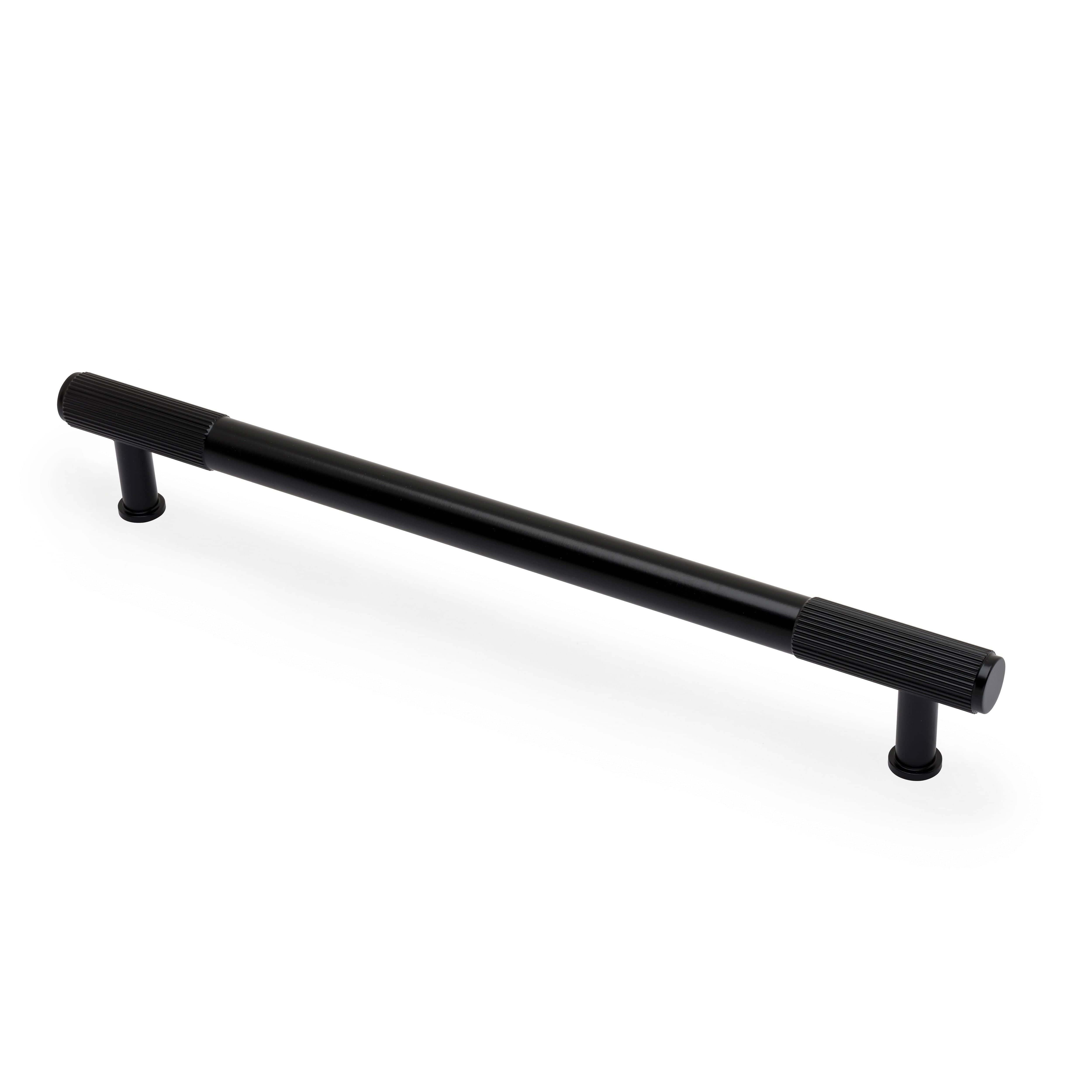 Washington Reeded | Greb i Sort L 261 mm (C/C 224 mm) Alexander & Wilks AW854R-224-BL FINICC