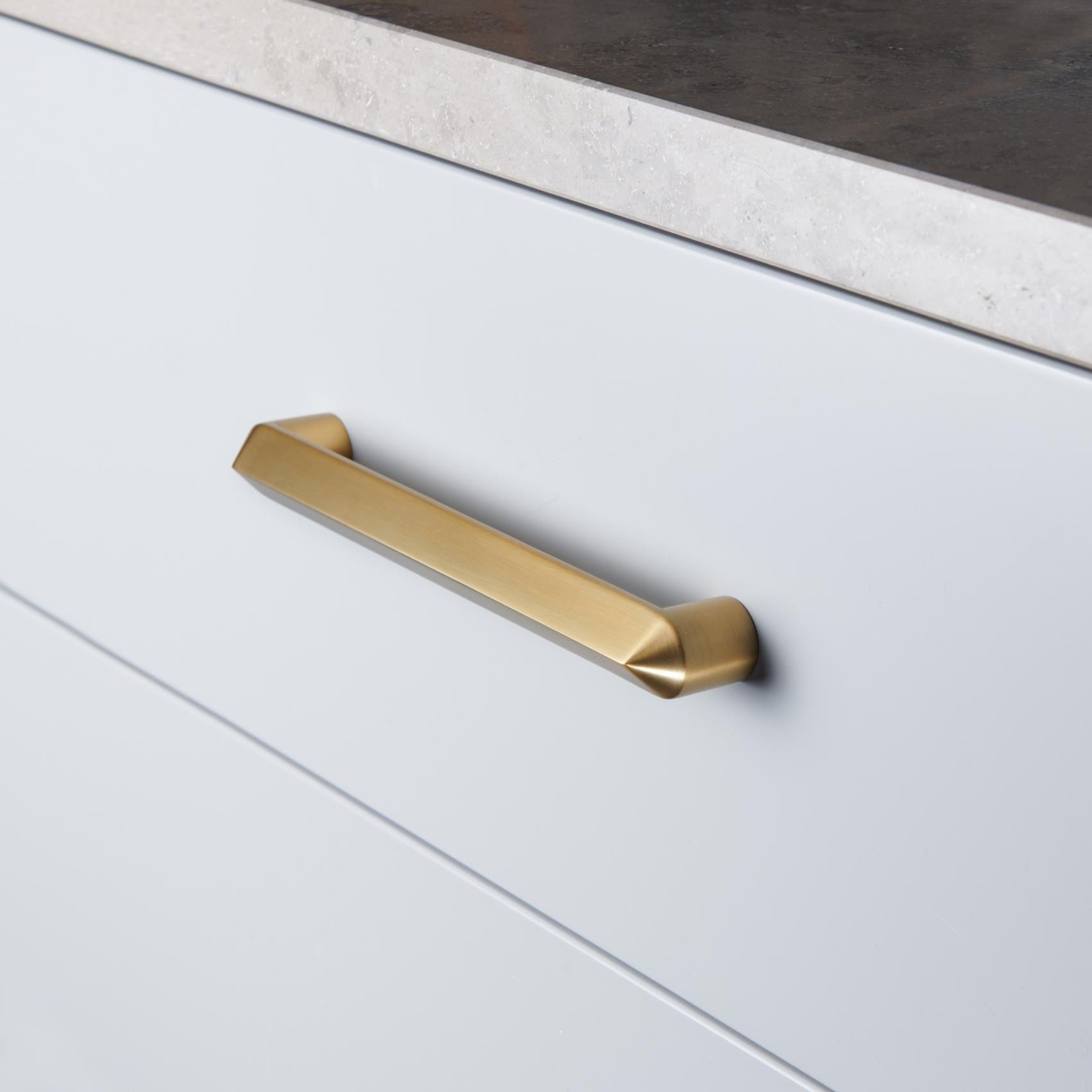 Lysekil | Greb i Mat Messing L 214 mm (C/C 192 mm) Twentytwo TF-908632 FINICC