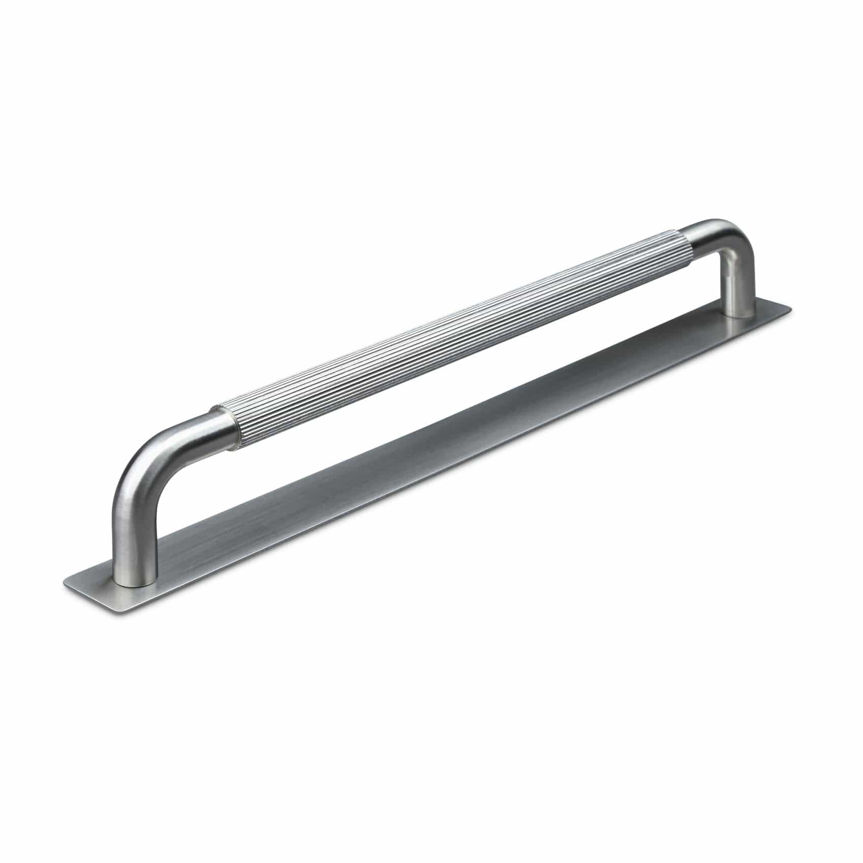 Perugia Stripe | Greb i Rustfrit Stål Finish med bagplade L 234 mm (C/C 224 mm) Theofils TF-10200371-BP FINICC