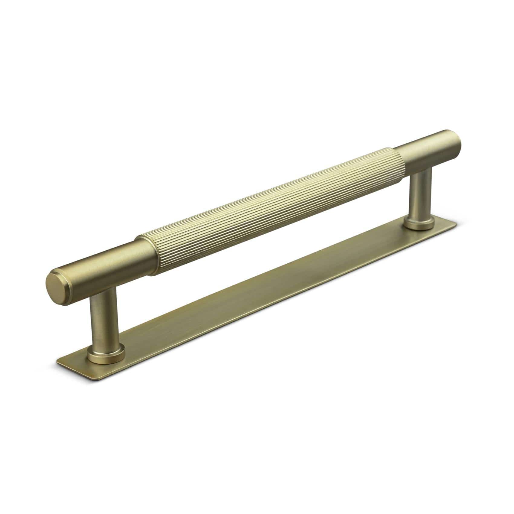 Salo Stripe | Greb i Mat Messing med bagplade L 197 mm (C/C 160 mm) Theofils TF-10200288-BP FINICC