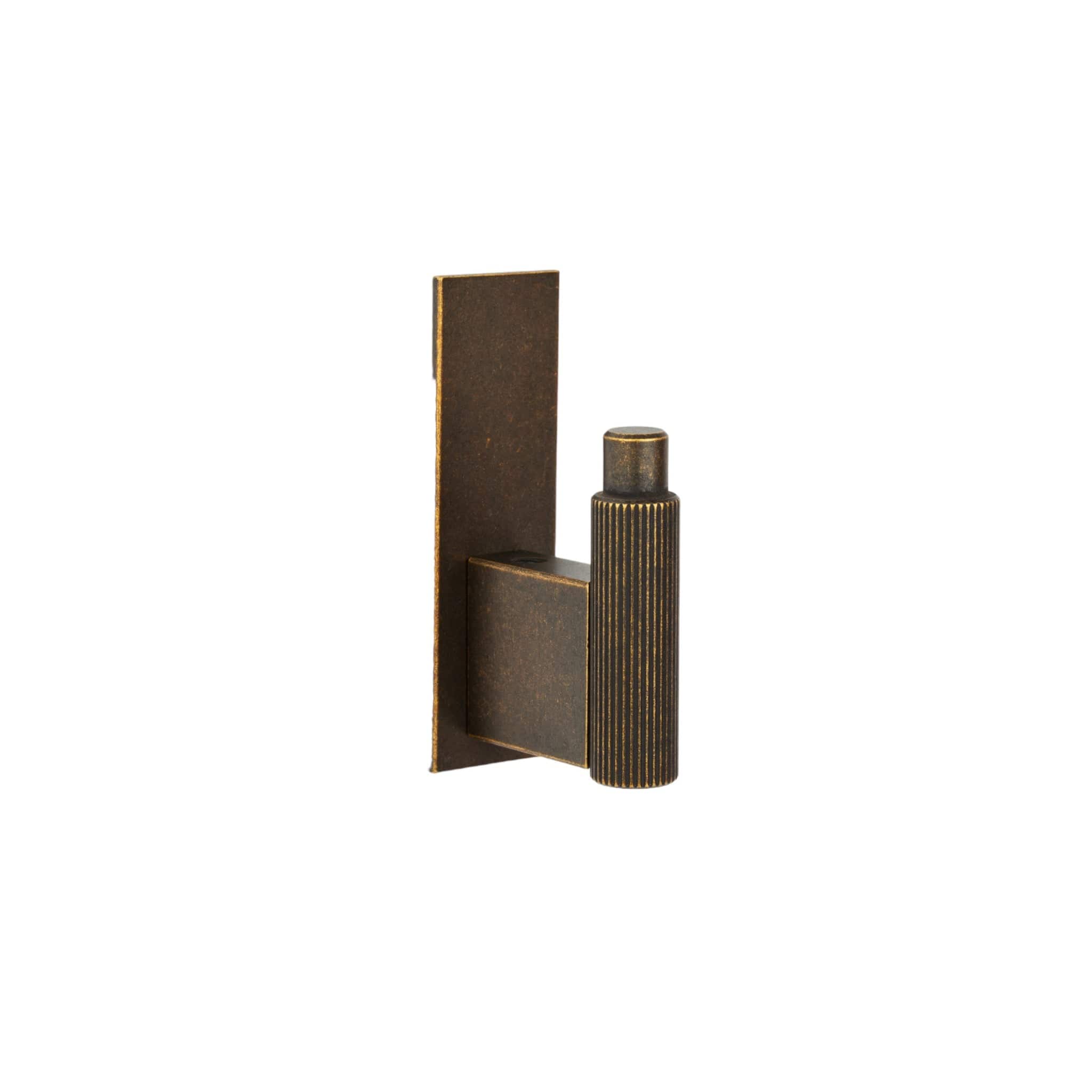Arpa Plate | Knage i Antik Messing H 80 mm x D 43 mm Viefe VF-7036025L623 FINICC