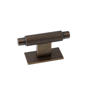 Arpa T Plate | Greb/Knop i Antik Messing