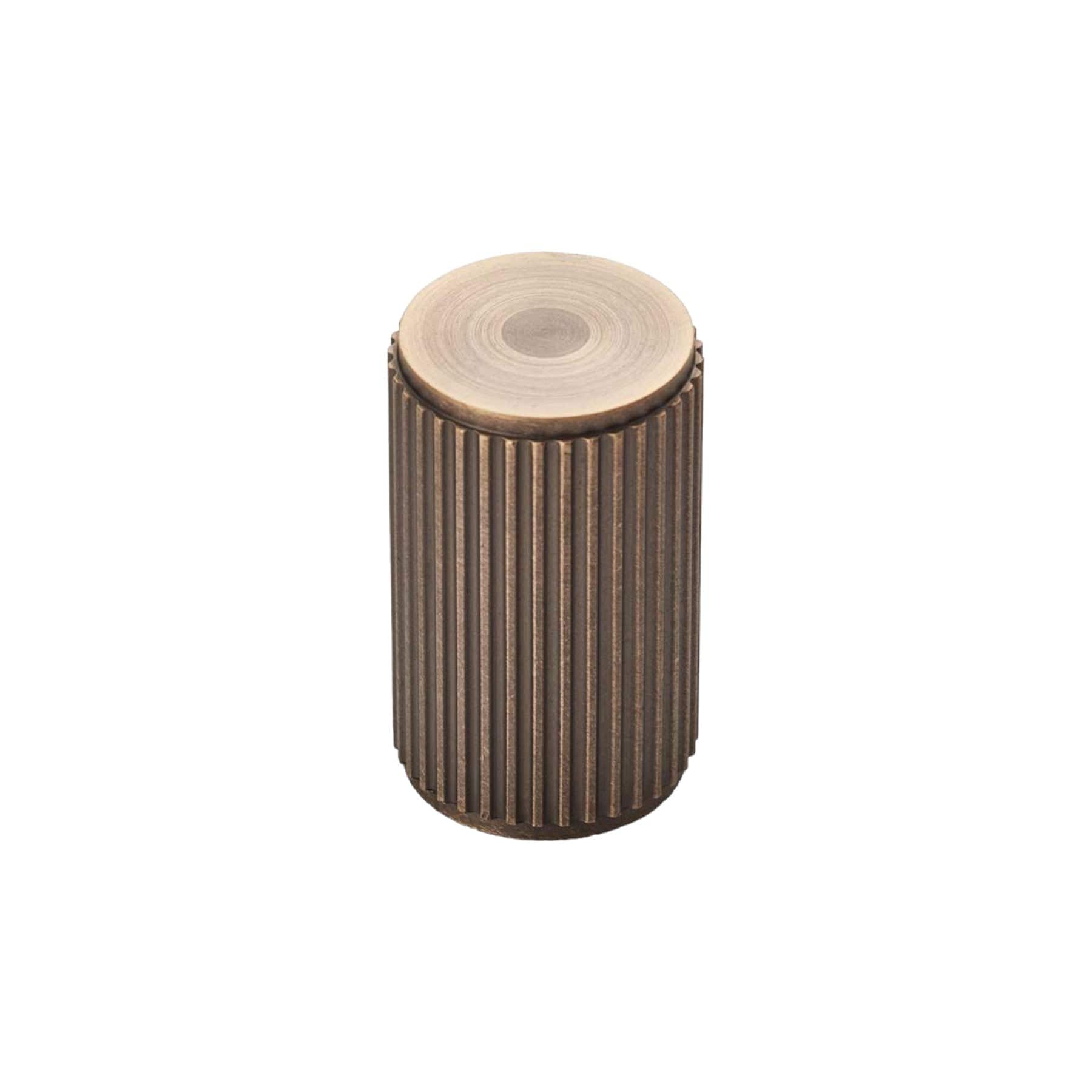 Carlisle Lines | Knop i Antik Messing Ø 18 mm x D 30 mm Carlisle Brass FTD712AB FINICC