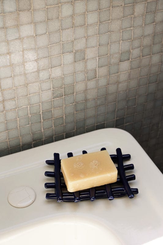 Ceramic | Sæbeskål i Blå L 145 mm x B 100 mm ferm LIVING FL-1104266321 FINICC