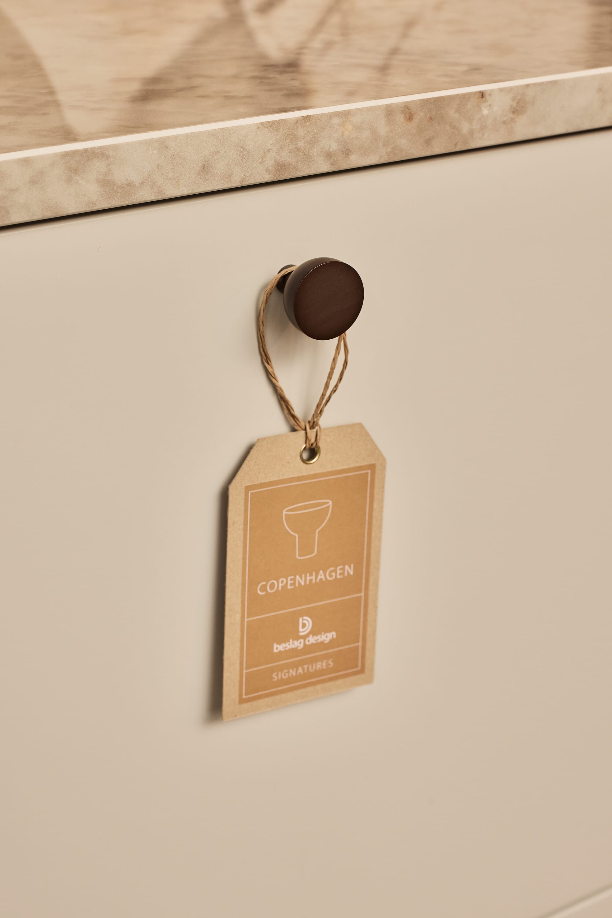 Copenhagen | Knop i Bruneret Messing med Lak Ø 25 mm x D 25 mm Beslag Design BD-304428-11 FINICC