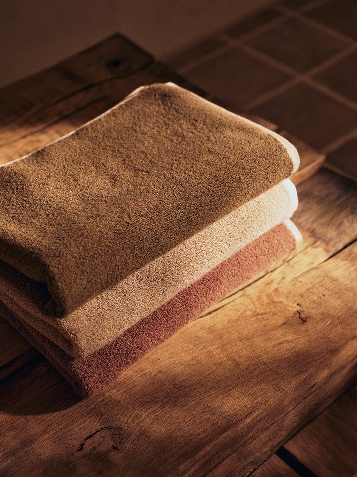 Ekko | Håndklæde i Cashmere/Off-white Ferm Living FINICC