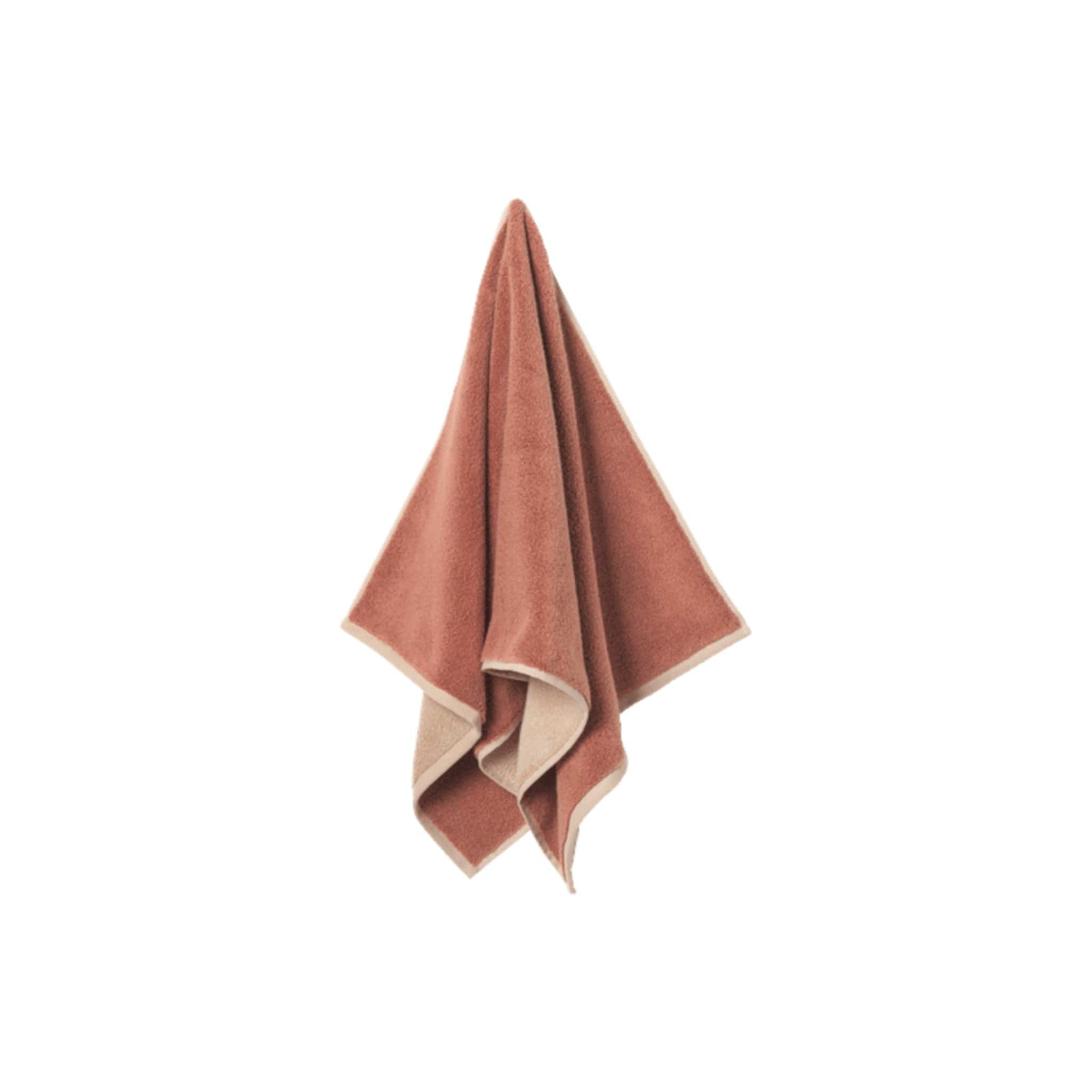 Ekko | Håndklæde i Mocha/Cashmere Ferm Living FINICC