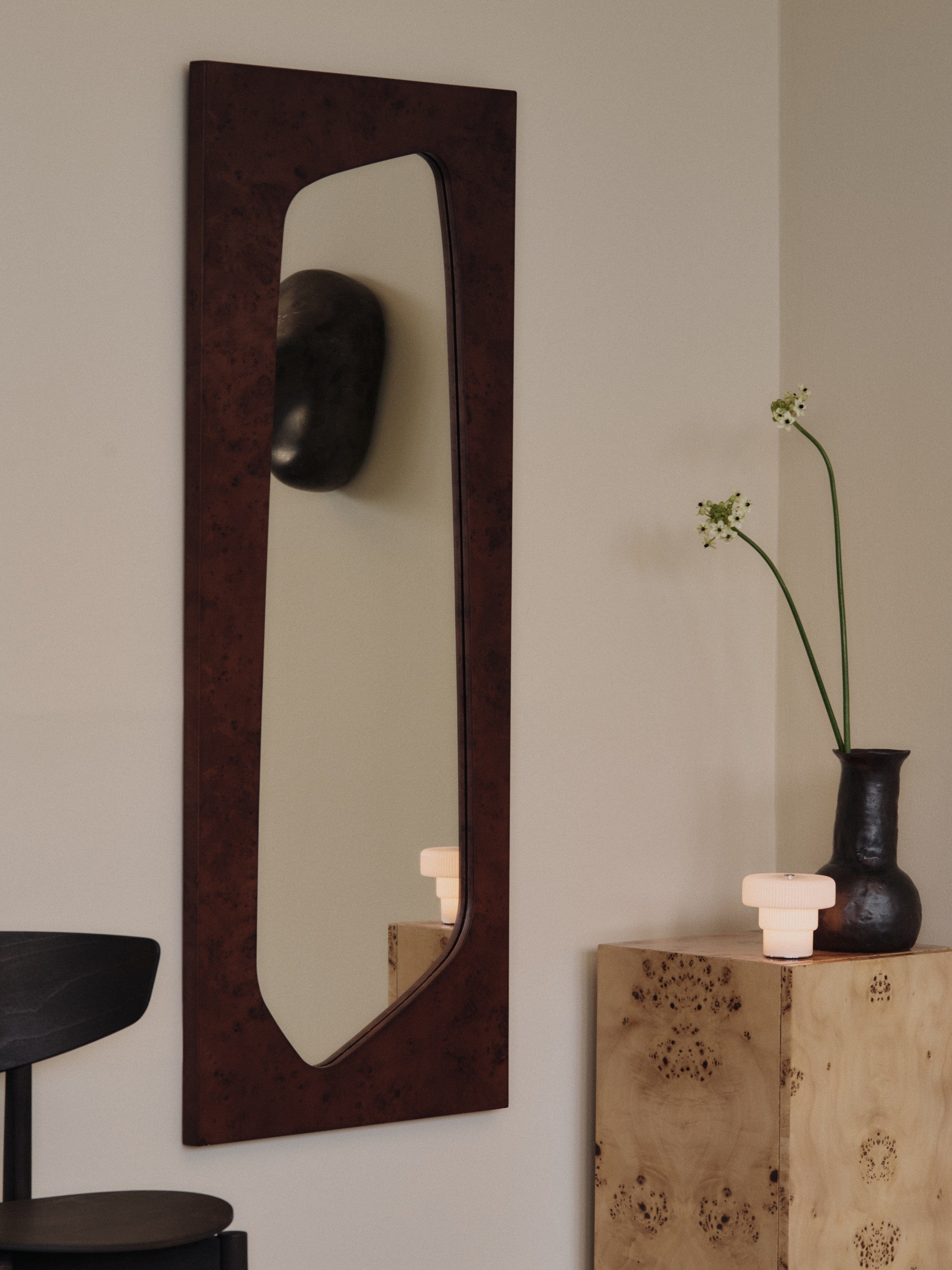 Folia Large | Spejl i Klar/Mørkbejdset Træ L 135 cm x B 55 cm Ferm Living FL-1104272373 FINICC