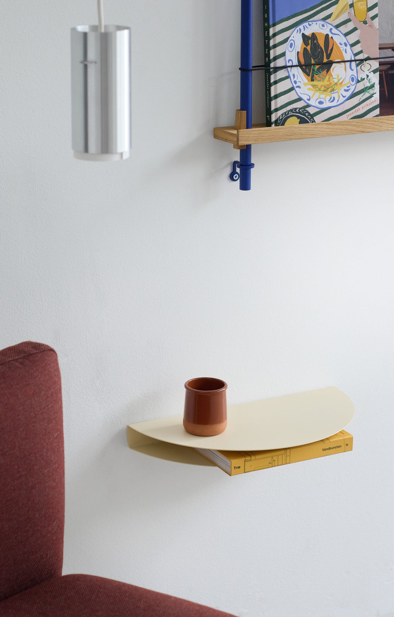 Half Moon Shelf | Hylde i Sand Moebe FINICC
