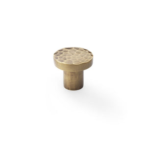 Hanover Hammered | Knop i Antik Messing