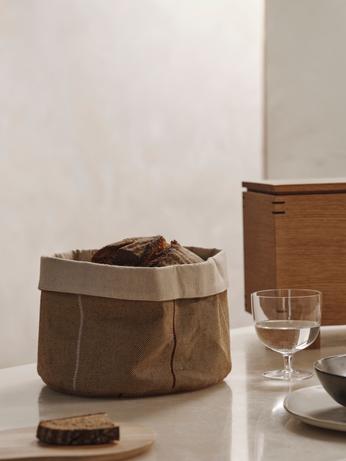 Ito | Brødkurv i Natur L 18 cm x B 23 cm ferm LIVING FL-1104270146 FINICC