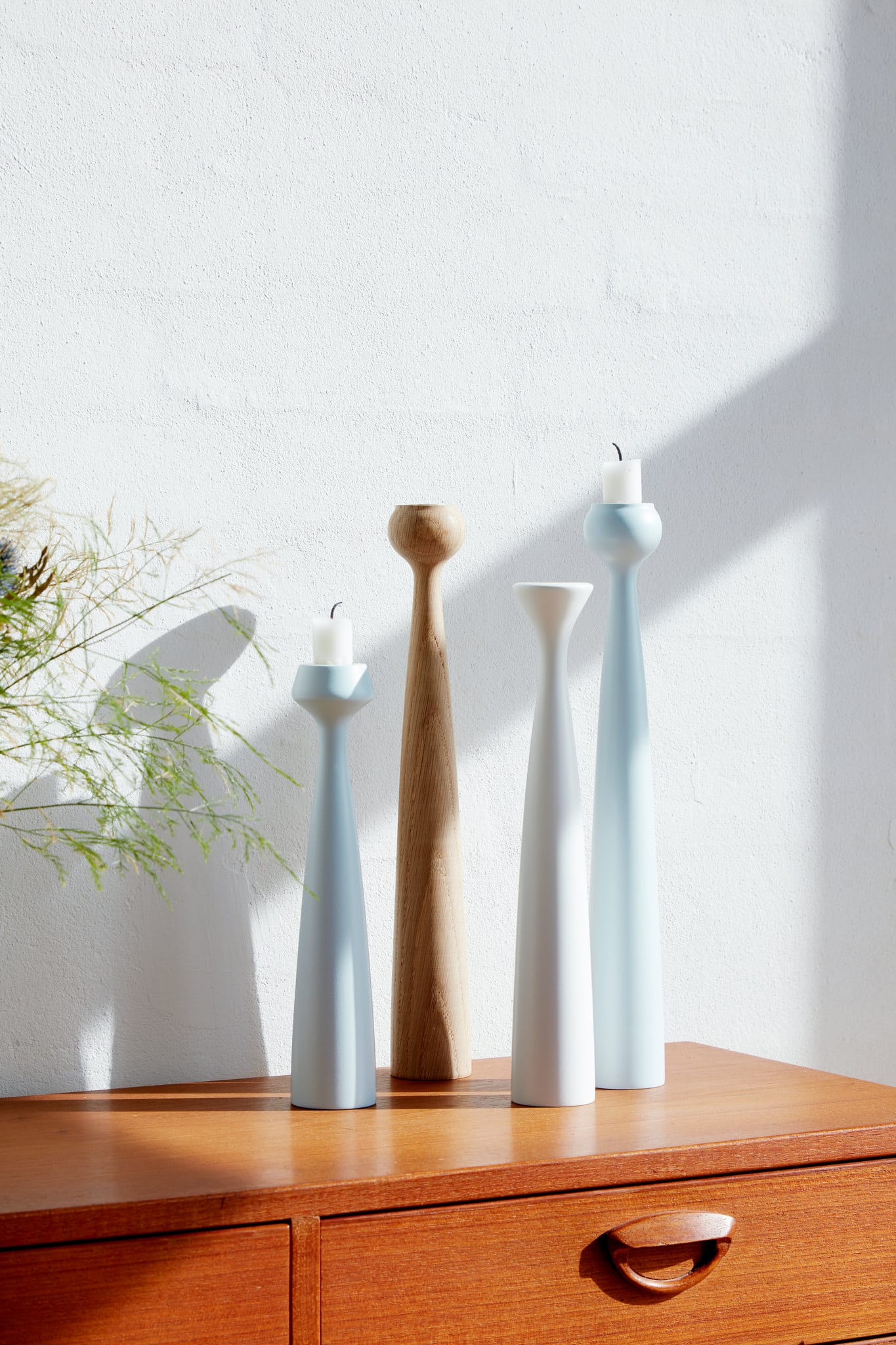 Lily | Lysestage i Sky Blue Applicata APP-L47 FINICC