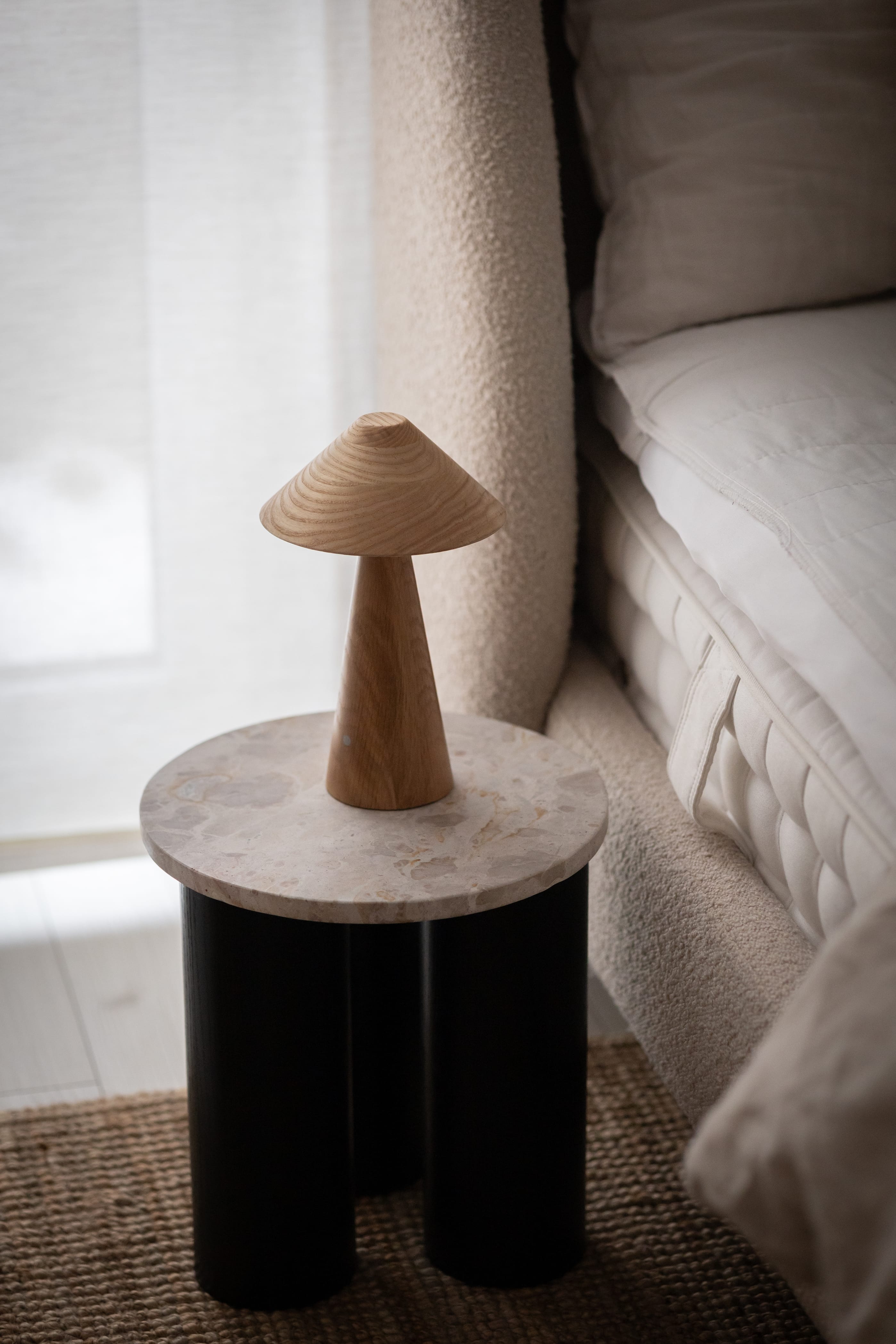 Lucas Portable | Bordlampe i Lakeret Eg Applicata APP-0104 FINICC