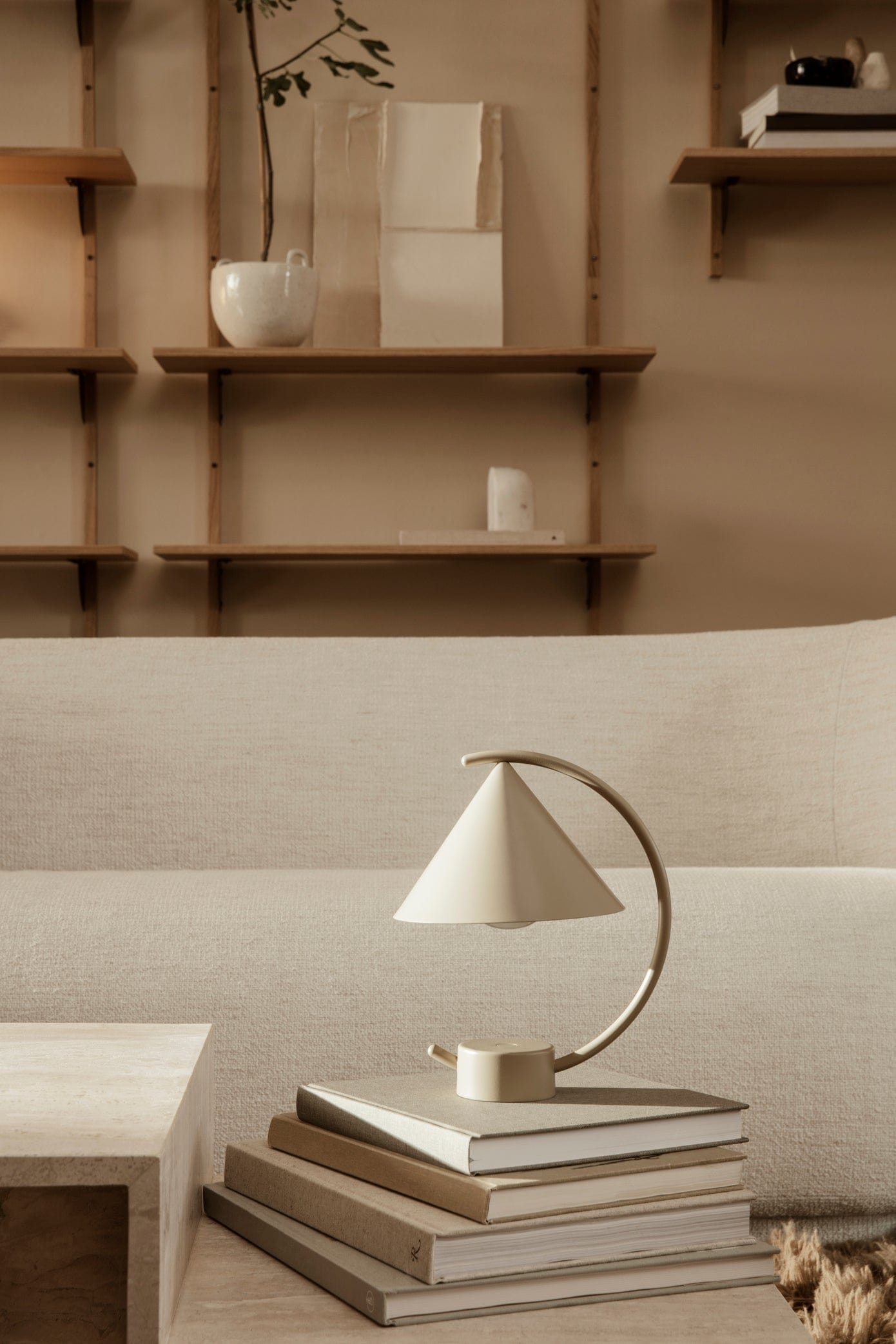 Meridian | Bordlampe i Cashmere ferm LIVING 110174693 FINICC