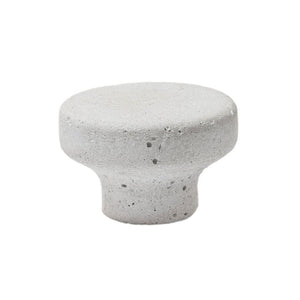 Pomolo | Knage i Hvid Beton