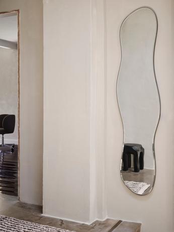 Pond Mirror - Full Size | Spejl i Dark Chrome L 164,8 cm x B 40 cm Ferm Living FL-1104269704 FINICC