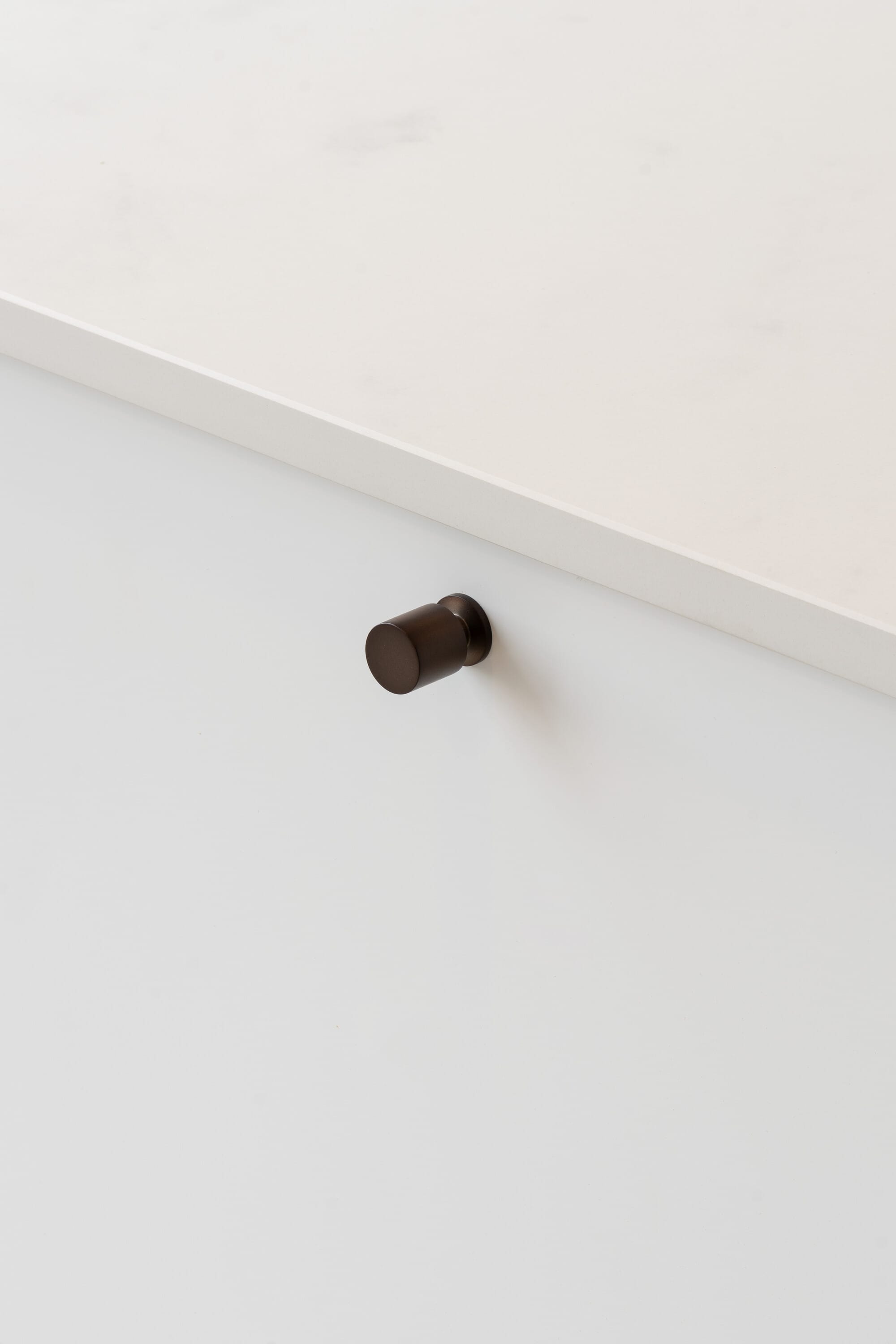 Solo | Knop i Bruneret Messing med Lak Ø 21 mm x D 30 mm Beslag Design BD-343539-11 FINICC