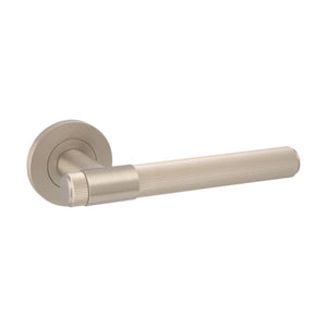 Kingston Reeded | Dørhåndtag i Rustfrit Stål Finish