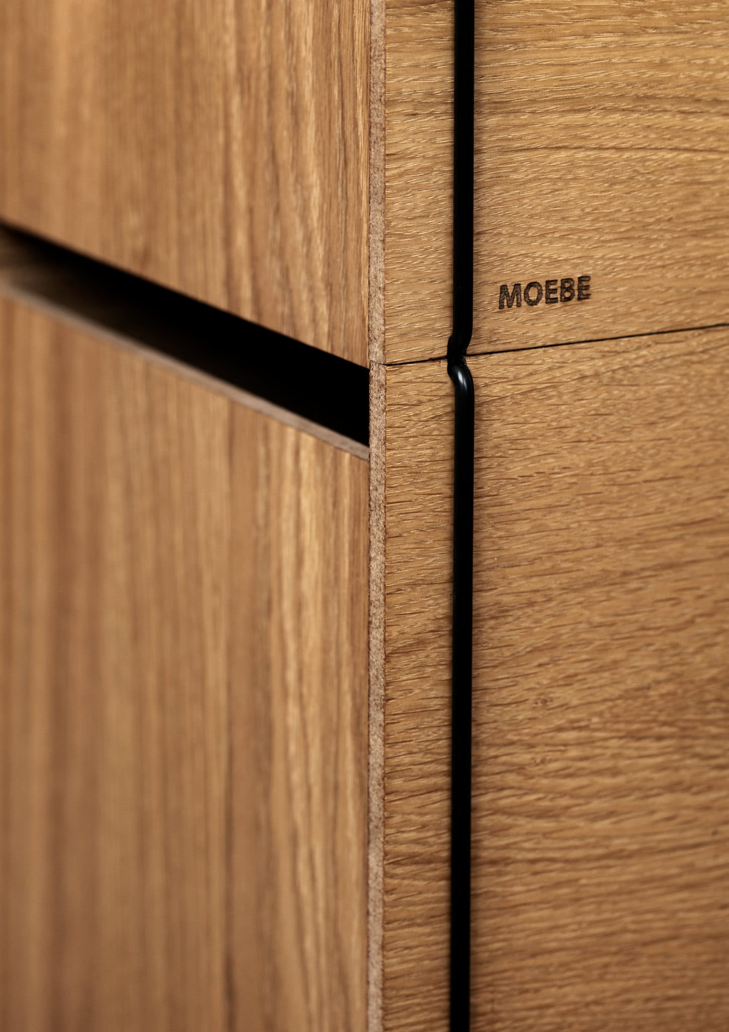 Storage Box | Opbevaringskasse i Eg/Sort L 60 cm x B 33 cm Moebe MB-SBOBL FINICC