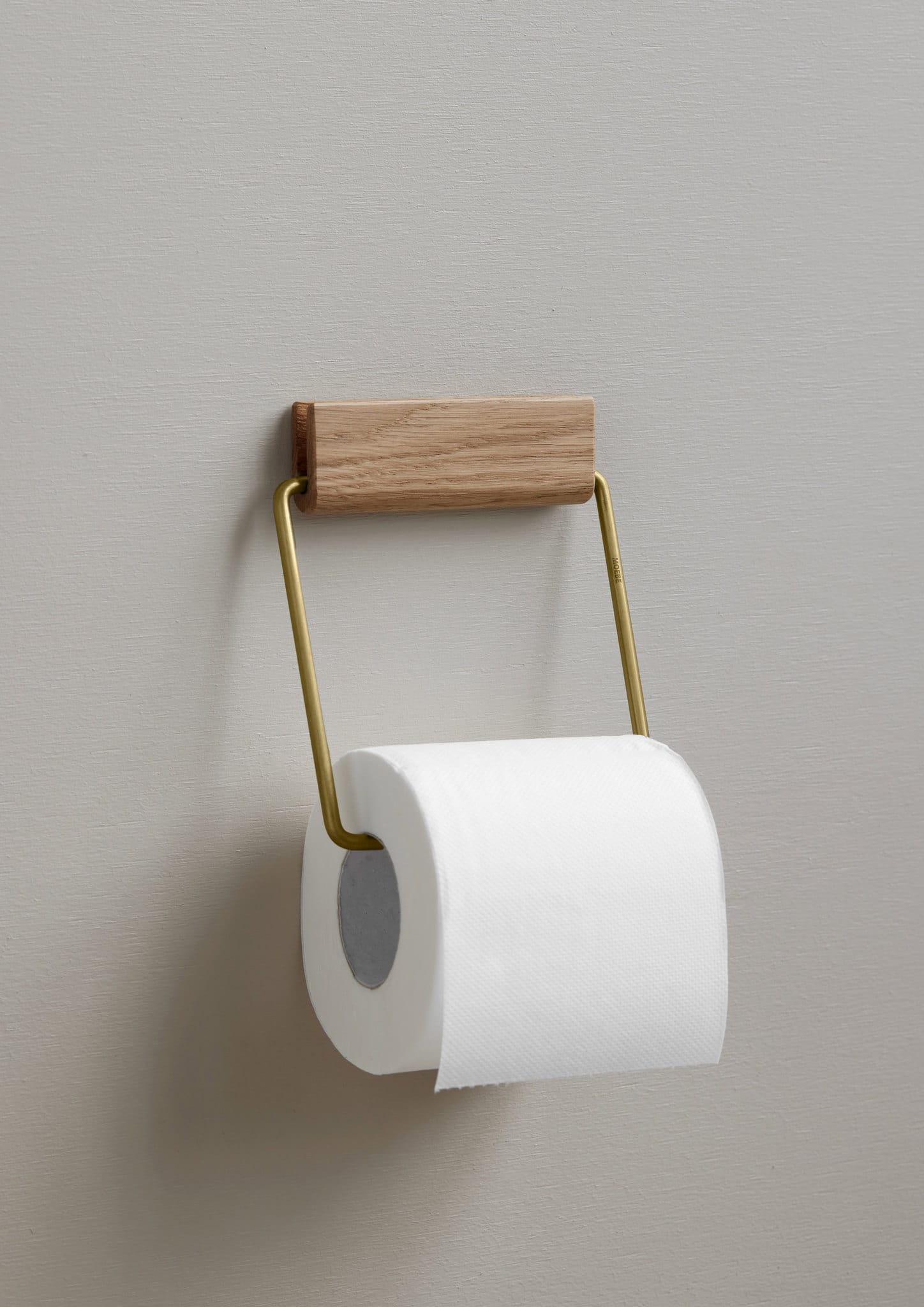 Toilet Roll Holder | Toiletrulleholder i Eg/Messing Moebe MB-TRHOBR FINICC