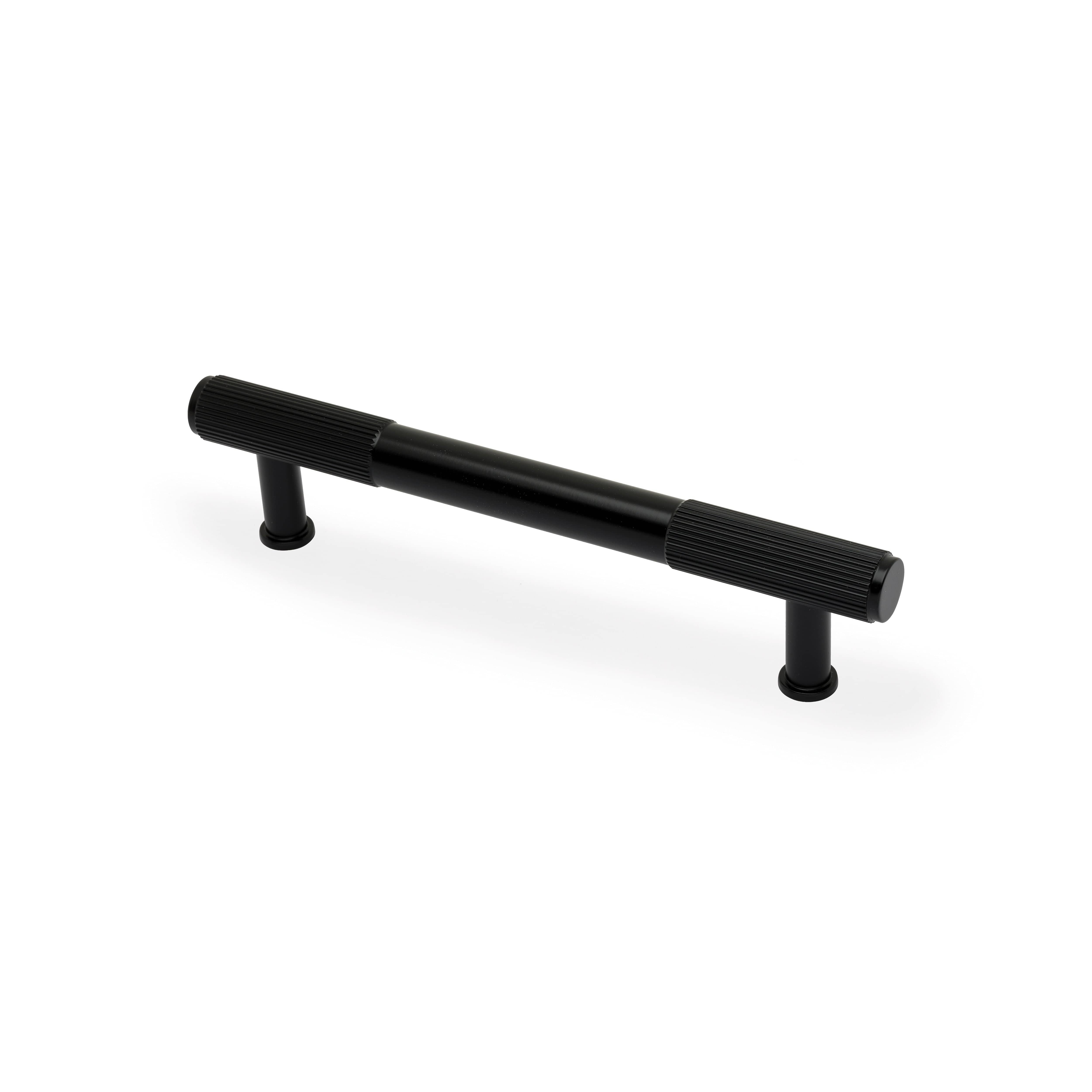 Washington Reeded | Greb i Sort L 165 mm (C/C 128 mm) Alexander & Wilks AW854R-128-BL FINICC