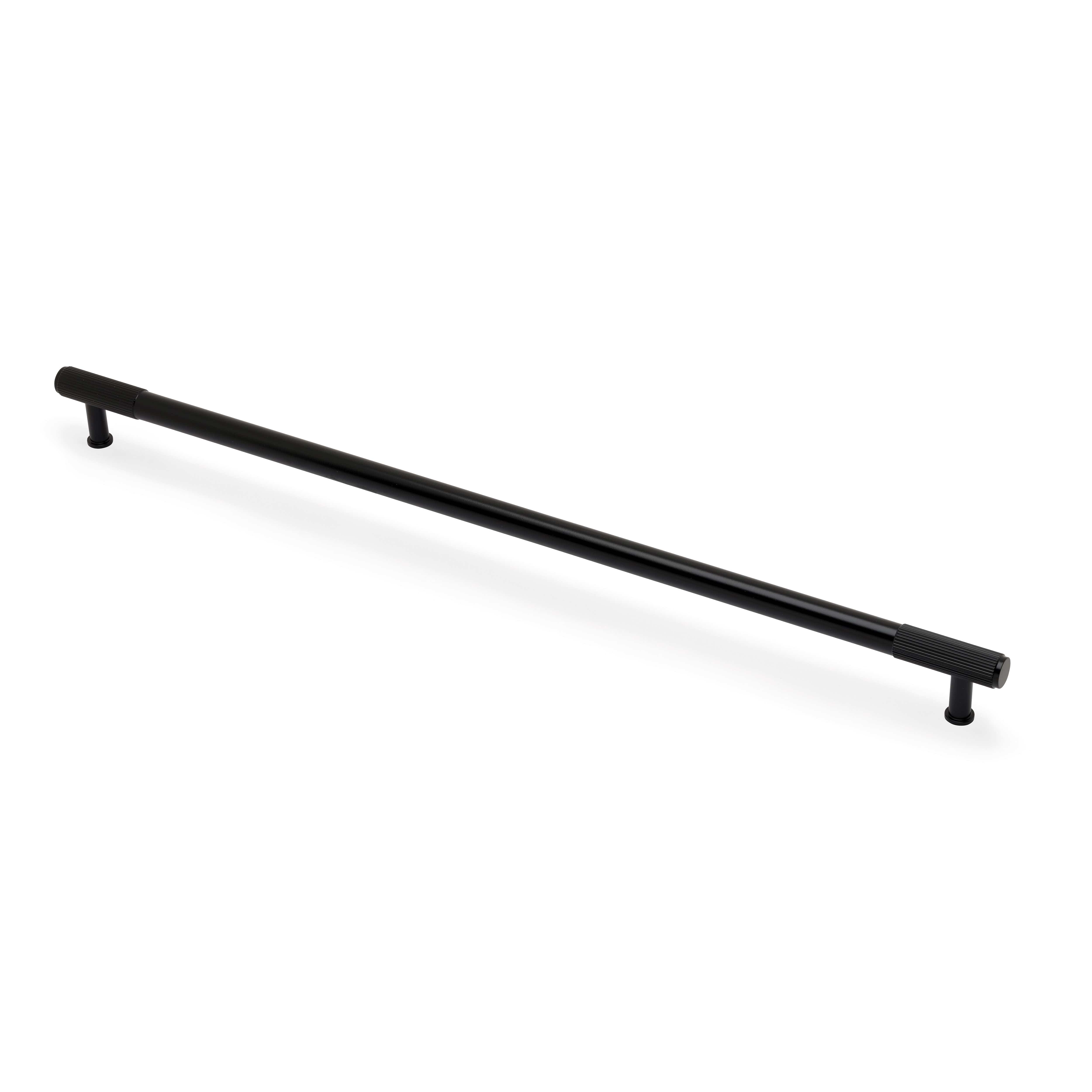 Washington Reeded | Greb i Sort L 485 mm (C/C 448 mm) Alexander & Wilks AW854R-448-BL FINICC