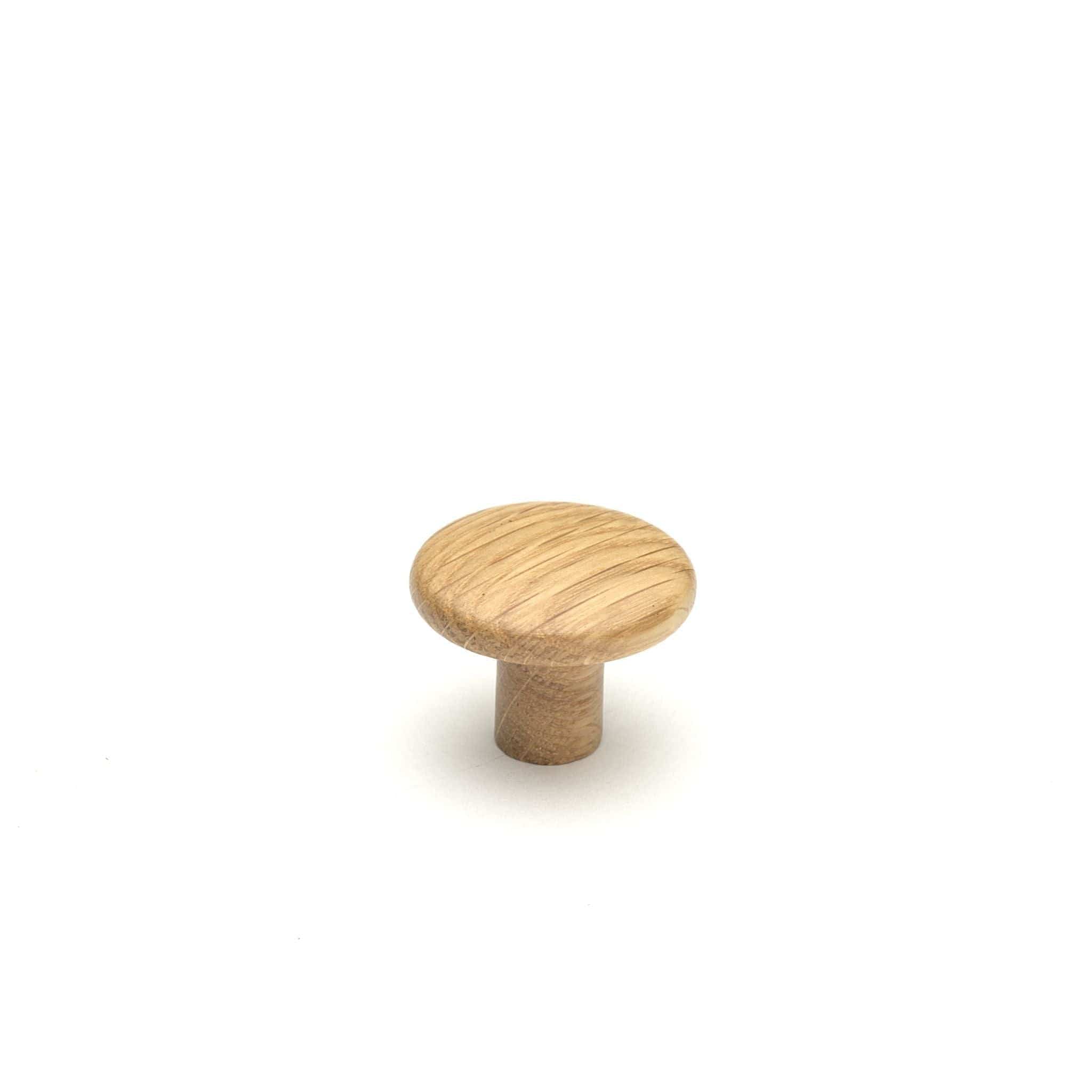 Brutus | Møbelknop eller Knage i Lakeret Eg Ø 32 mm x D 25 mm Vonsild VS-106220032-052 FINICC