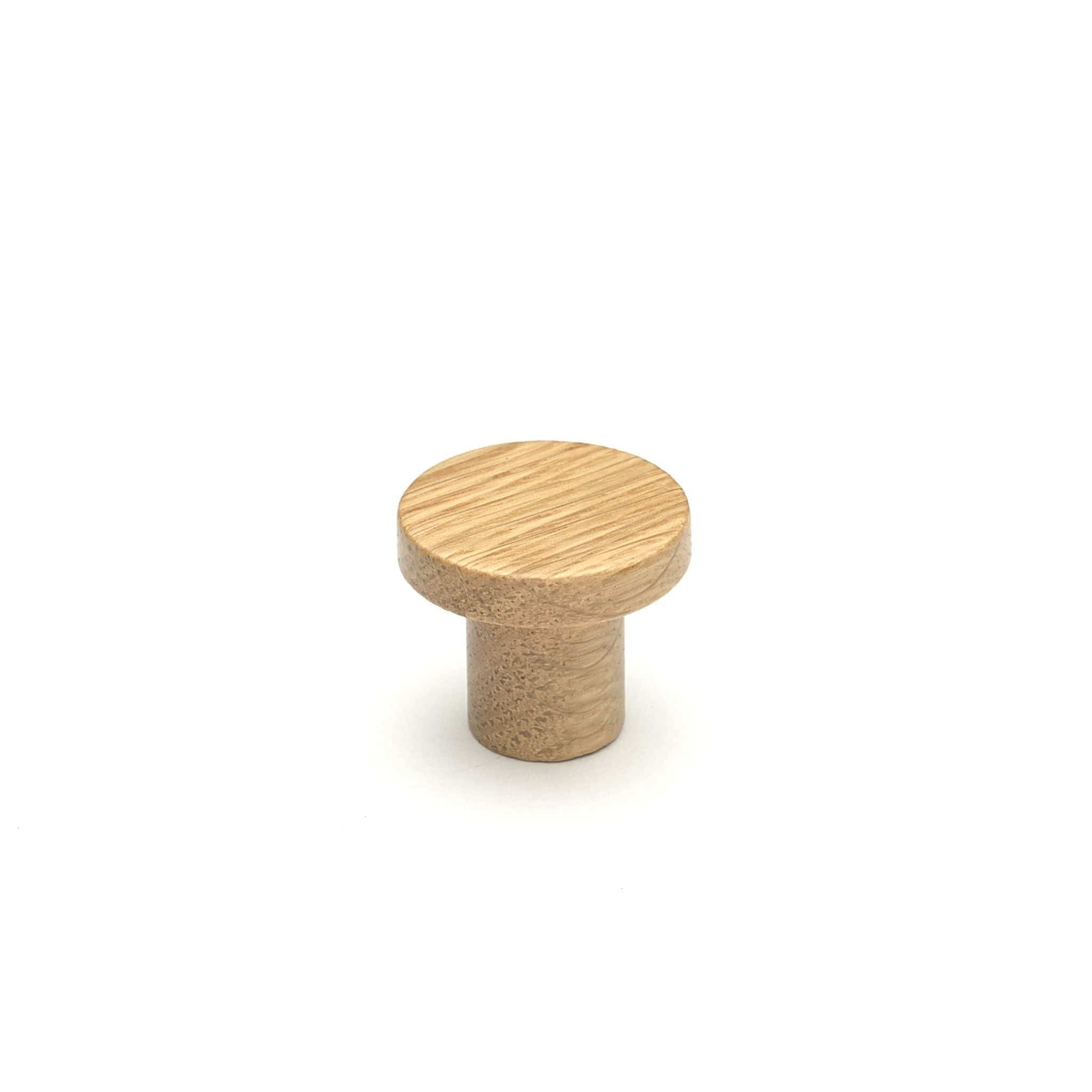 Circum | Møbelknop eller Knage i Lakeret Eg Ø 33 mm x D 28 mm Vonsild VS-106720033-052 FINICC